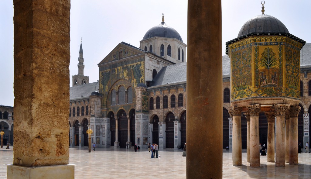 ساعة المسجد الأموي في دمشق، سبقت ساعة لندن الشهيرة بعشر قرون