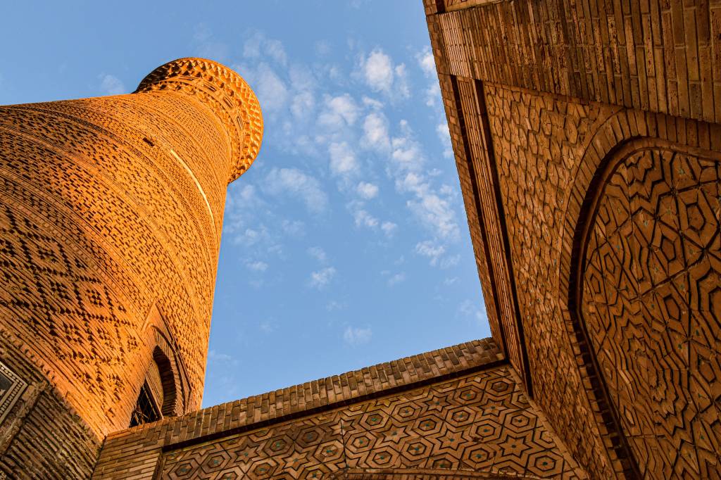 بخارى: مركز تطوير اللّغة العربية التركستانية في القرون الوسطى